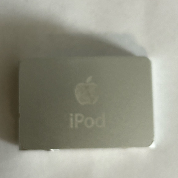iPod Shuffle 2nd Generation Includes Charger Pre Owned SOLD AS IS - Picture 5 of 8